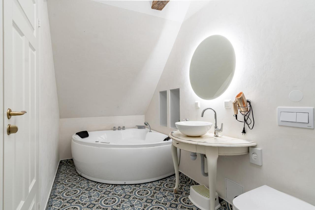 Alice Backyard-Holiday Home And Spa Parnu Exterior photo